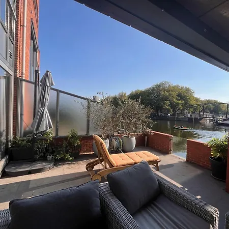 Apartment Willemsbrug Vista Schiedam